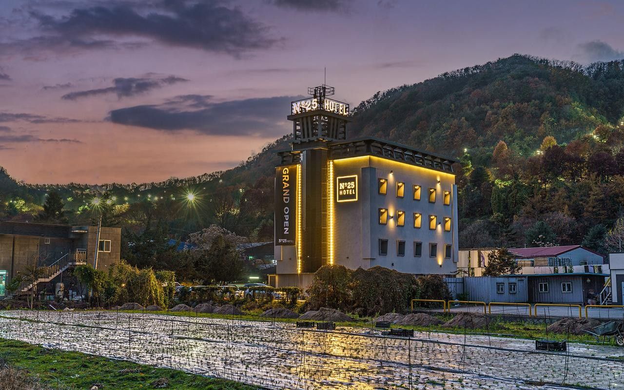 Namyangju NO.25 Hotel Bukhan River