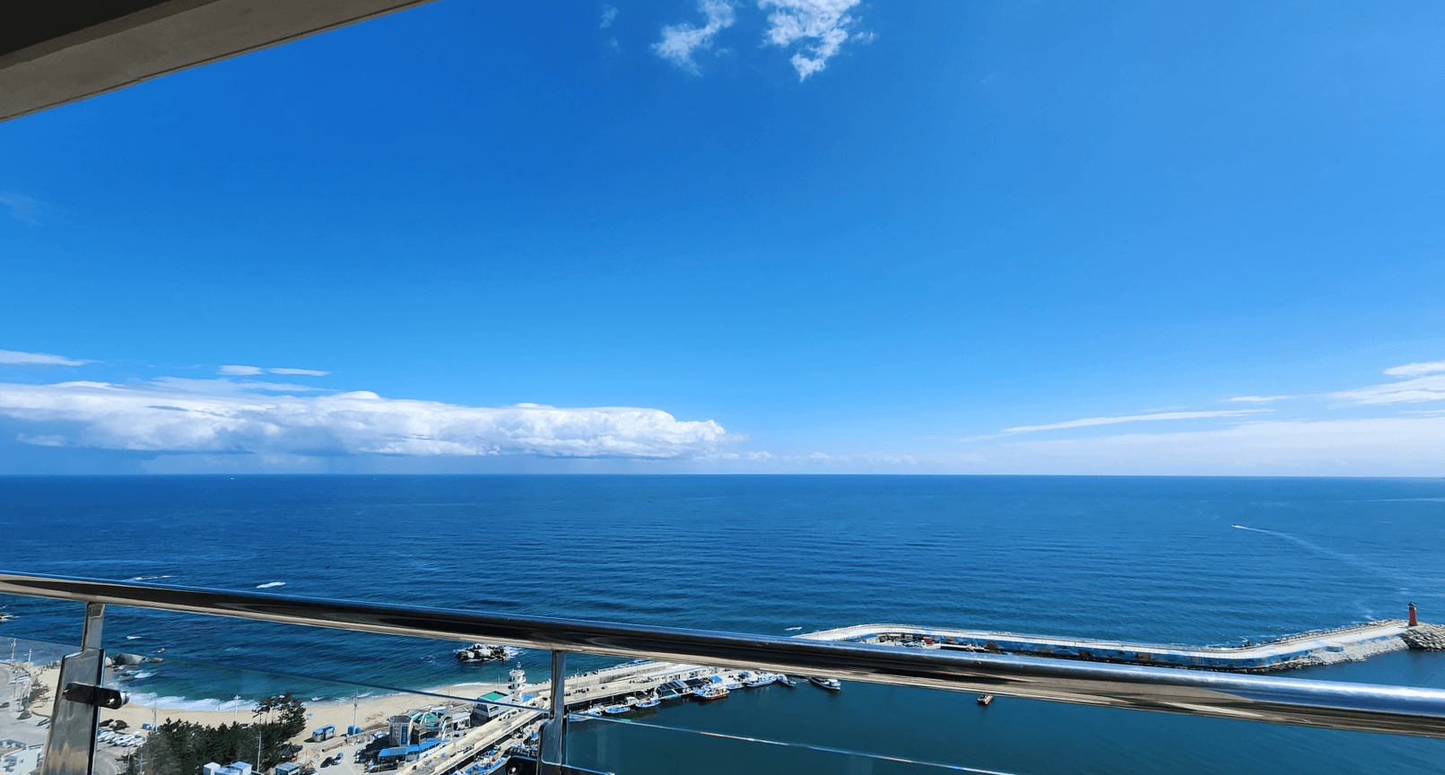 Chonpines Ocean Suites Hotel