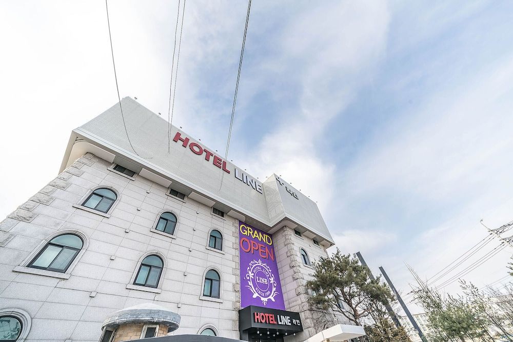 Line Hotel