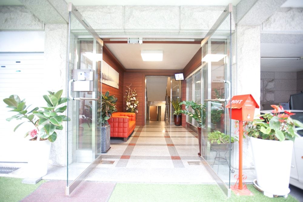 Forêt Guest House