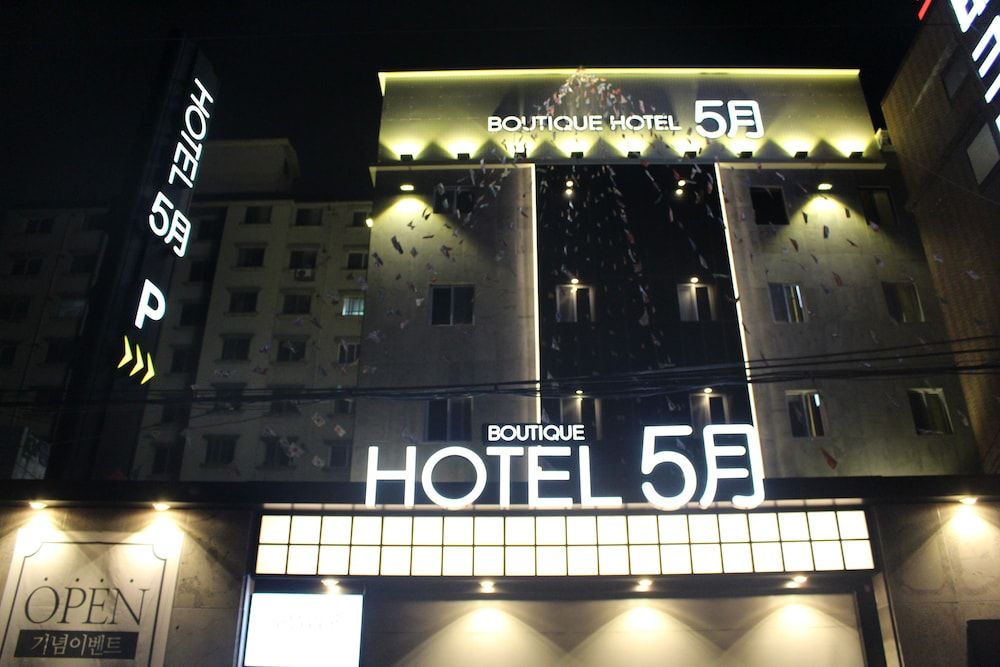 Boutique Hotel May