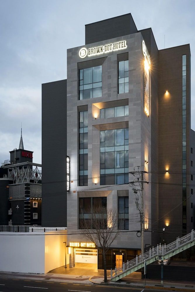 Guseo Browndot Hotel