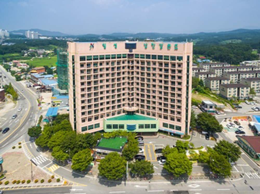 Ilsung Namhan River Resort