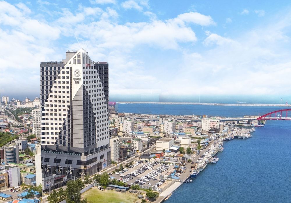 Sea Cruise Hotel