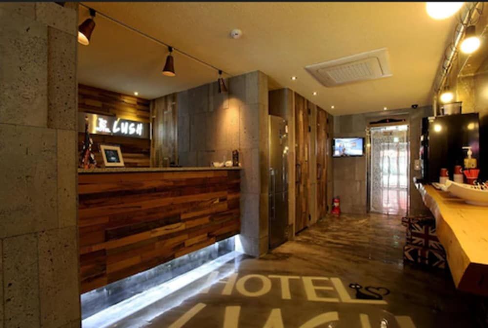 Hwagok Lush Hotel