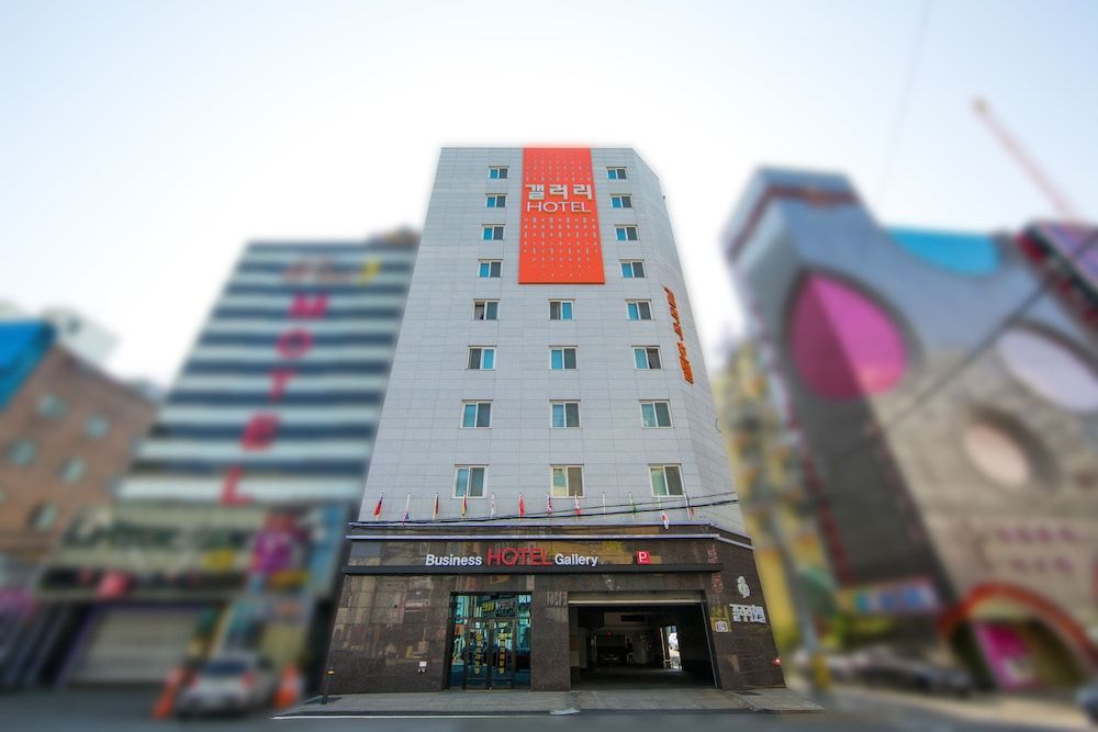 Gallery Hotel