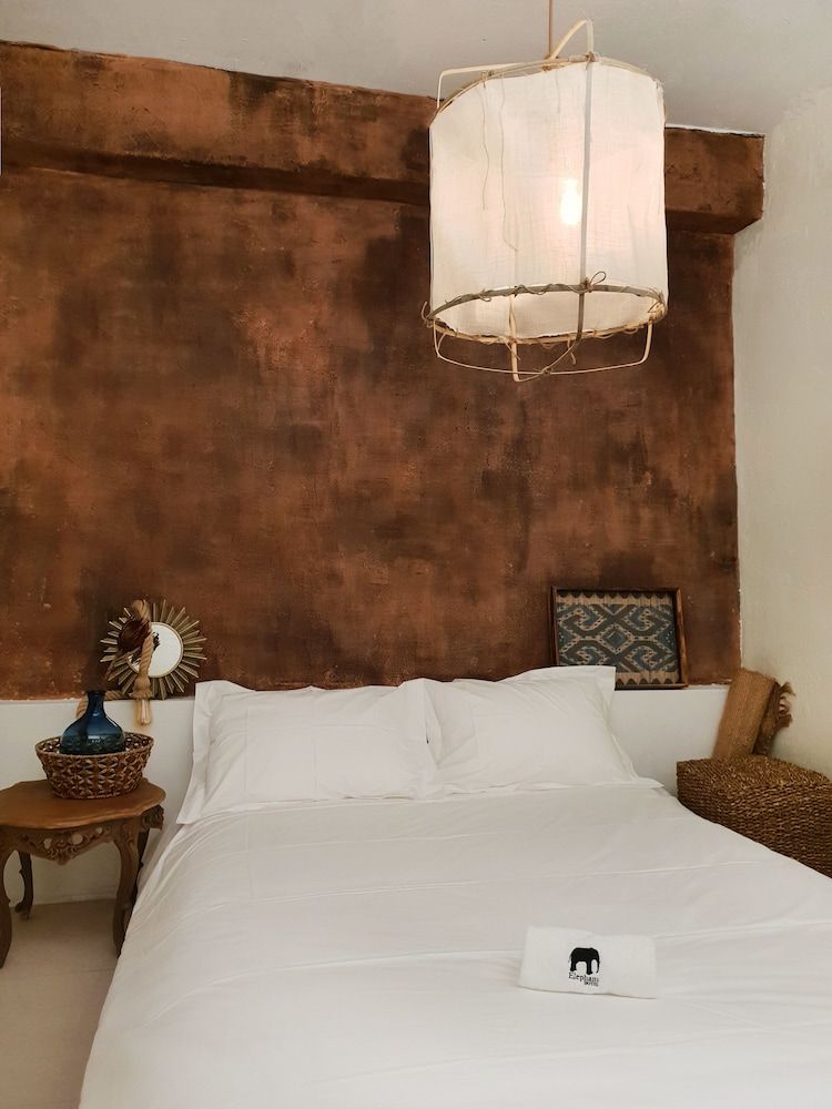 Hotel Elephant