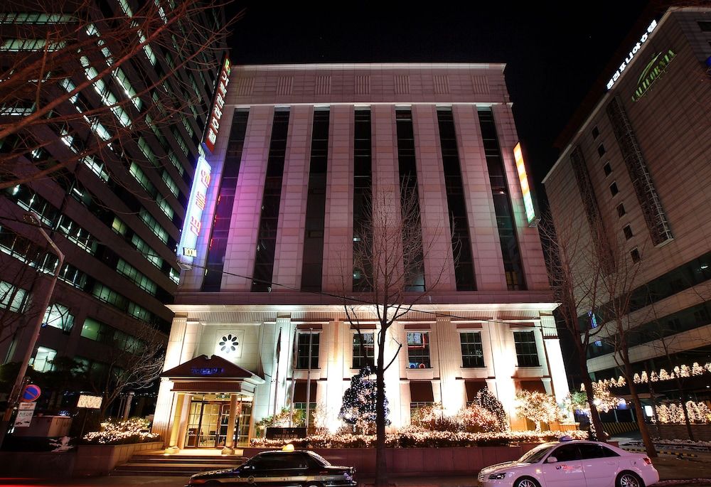 Karak Tourist Hotel