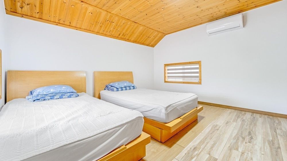 Gangneung Hayanwood Pension