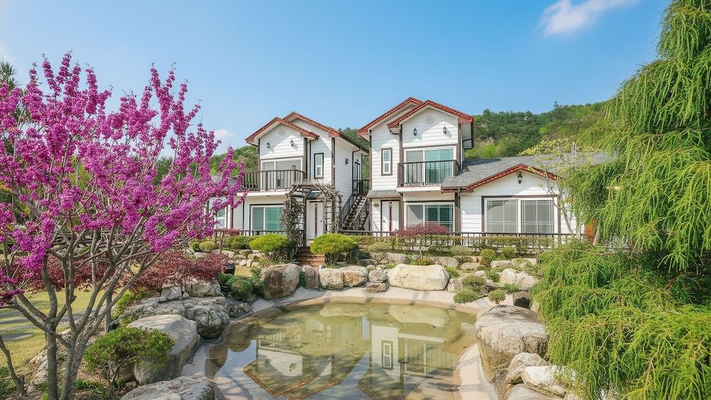 Samcheok Herb Pension