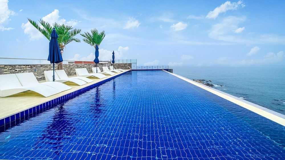 엘라포니시호텔